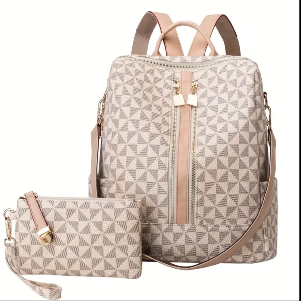 Large Capacity Backpack With Wristlet